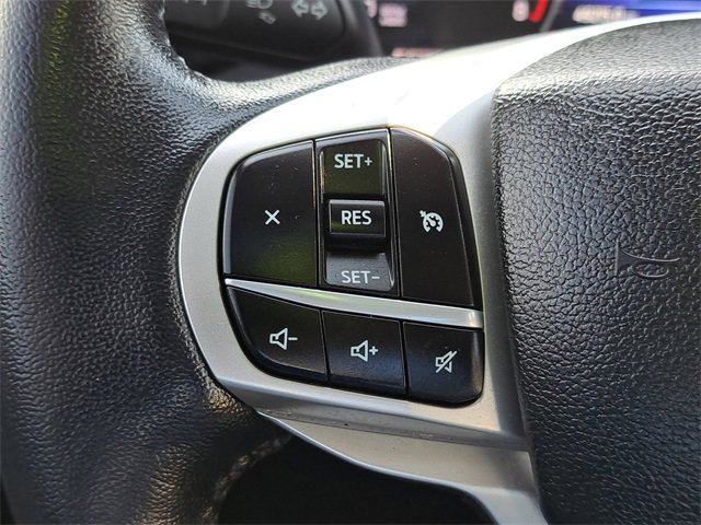 Certified 2022 Ford Explorer XLT w/ Equipment Group 202A image 19