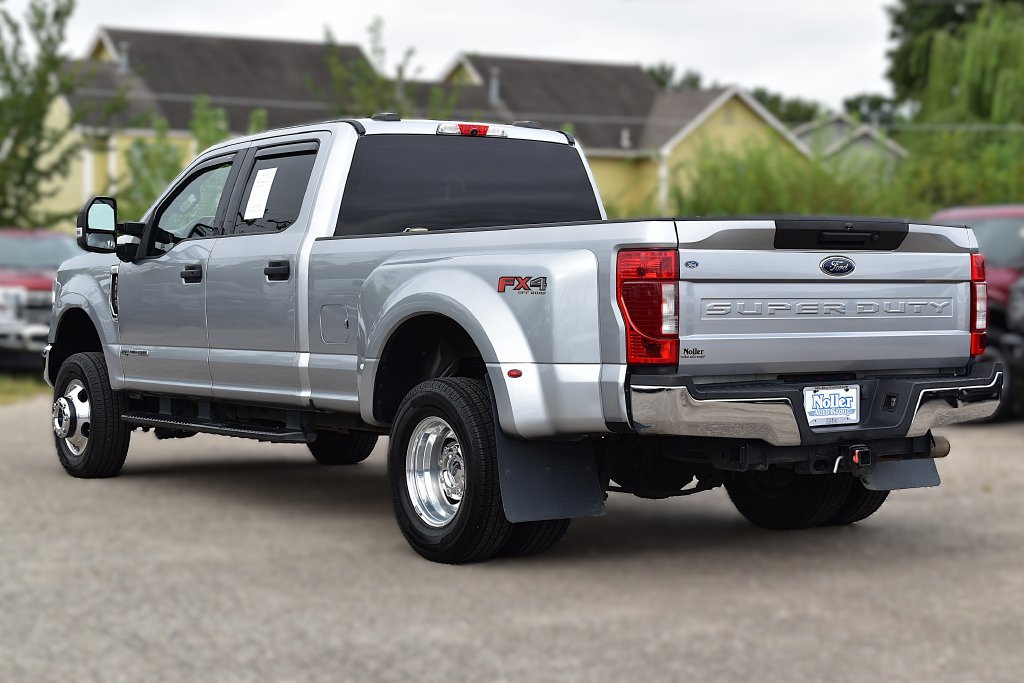 Certified 2022 Ford F350 XLT w/ FX4 Off-Road Package AWD/4WD image 11