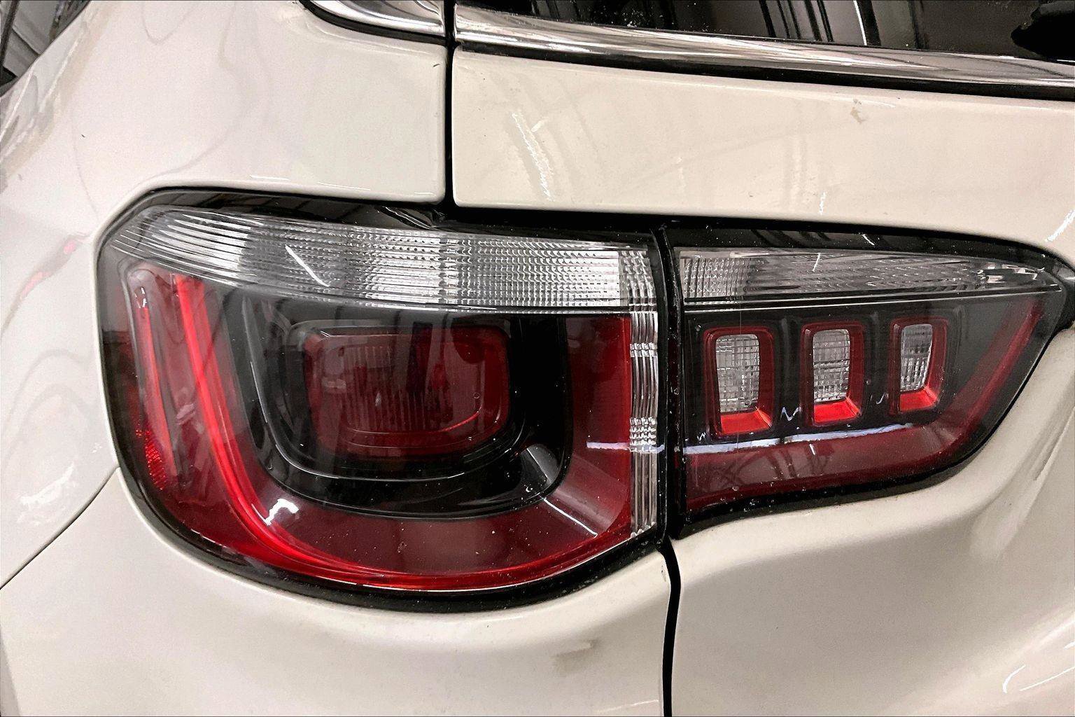 Used 2019 Jeep Compass Latitude image 28