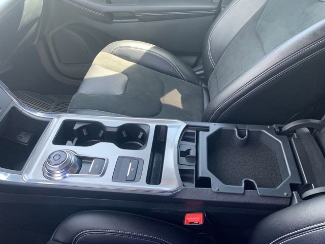 Certified 2022 Ford Edge ST image 38