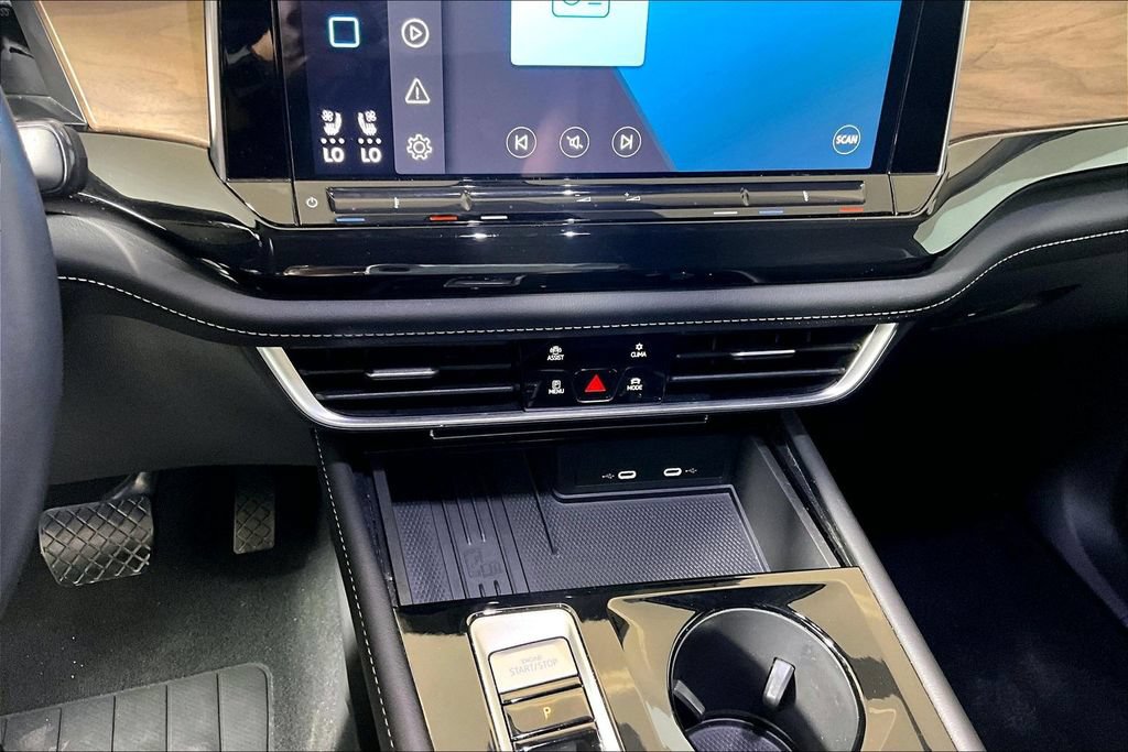 Used 2025 Volkswagen Atlas SE FWD image 26