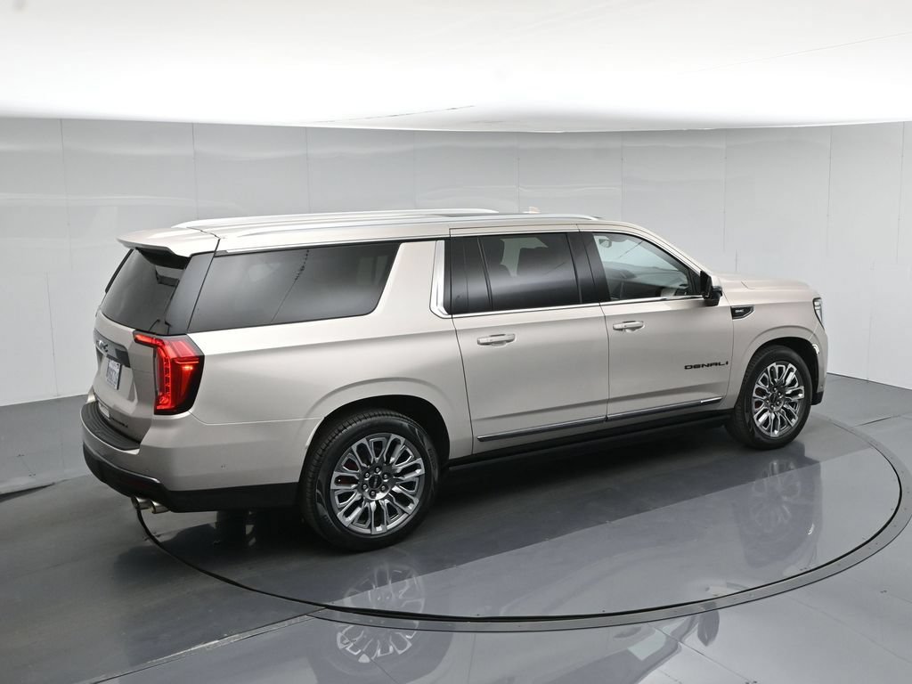 Used 2023 GMC Yukon XL Denali Ultimate AWD/4WD image 48