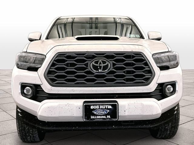 Used 2023 Toyota Tacoma TRD Sport AWD/4WD image 3