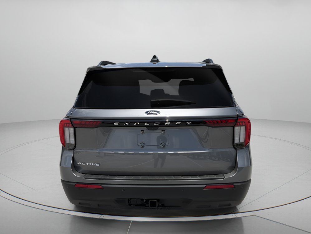 Certified 2025 Ford Explorer Active RWD image 4