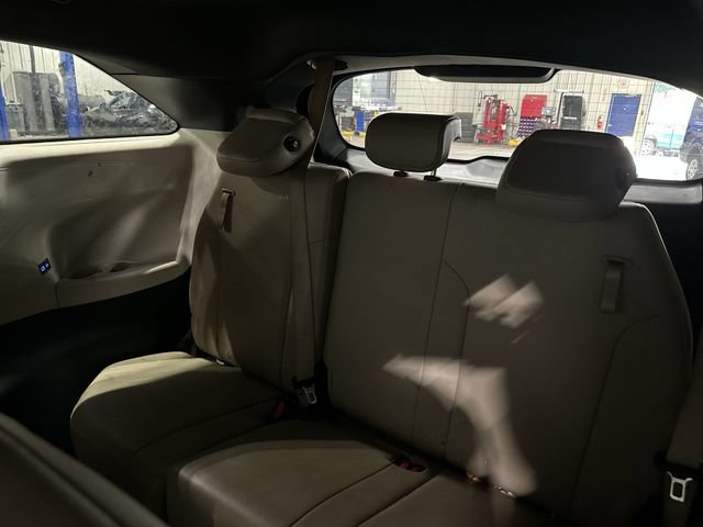 Used 2022 Toyota Sienna XLE FWD image 31