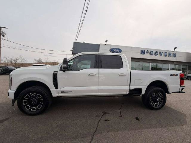 Certified 2025 Ford F350 Platinum AWD/4WD image 3