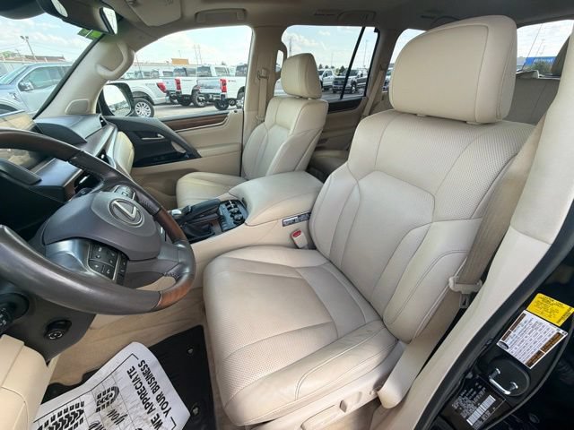 Used 2021 Lexus LX 570 4WD w/ Luxury Package image 10