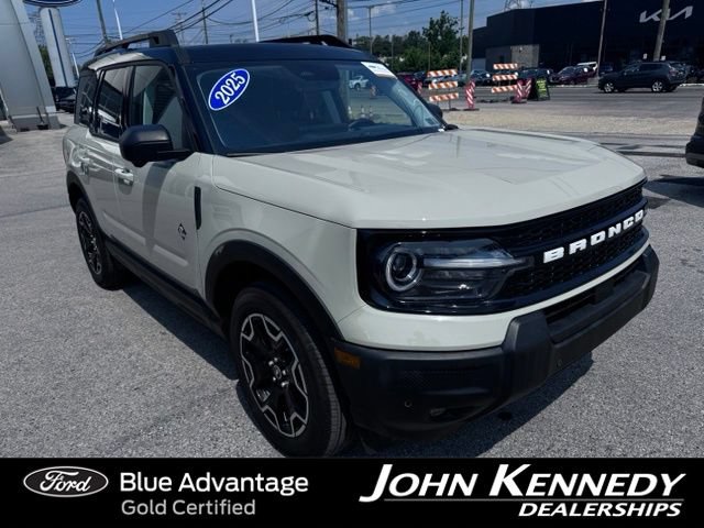 Certified 2025 Ford Bronco Sport Outer Banks w/ Outer Banks Tech Package+ AWD/4WD image 18