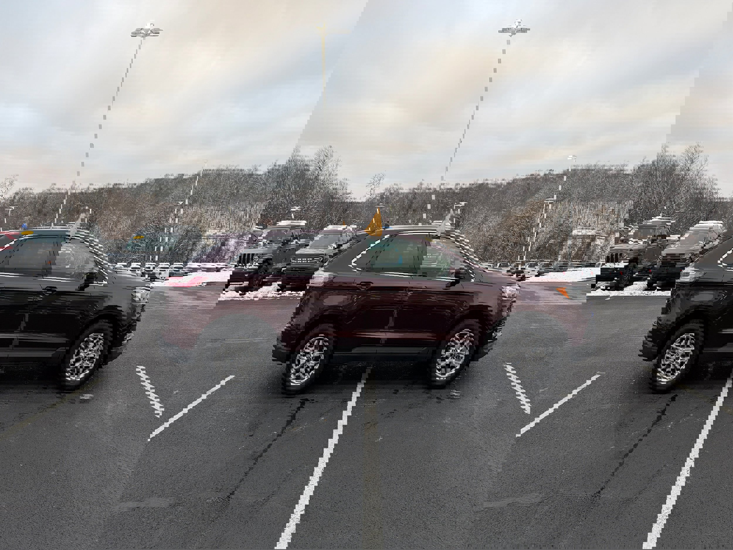 Certified 2024 Ford Edge SEL w/ Convenience Package image 2