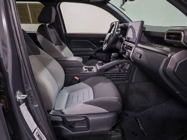 Used 2025 Toyota Tacoma TRD Off-Road image 16