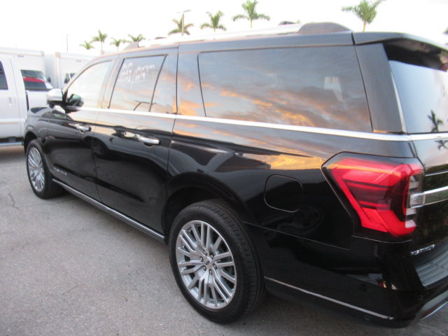Certified 2024 Ford Expedition Max Platinum AWD/4WD image 3