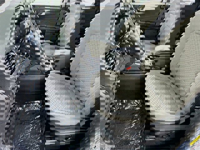 Certified 2022 Ford Escape SE w/ SE Sport Appearance Package image 9