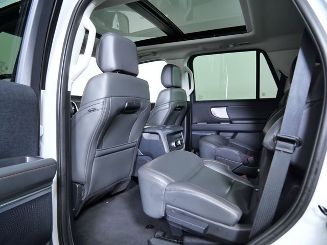 Certified 2025 Ford Expedition Active AWD/4WD image 16