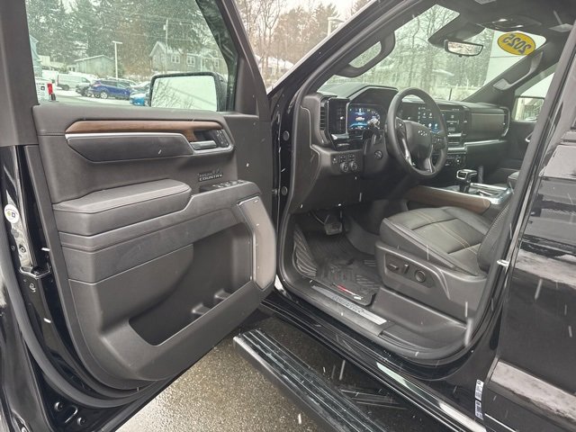 Used 2025 Chevrolet Silverado 1500 High Country w/ Midnight Edition image 15