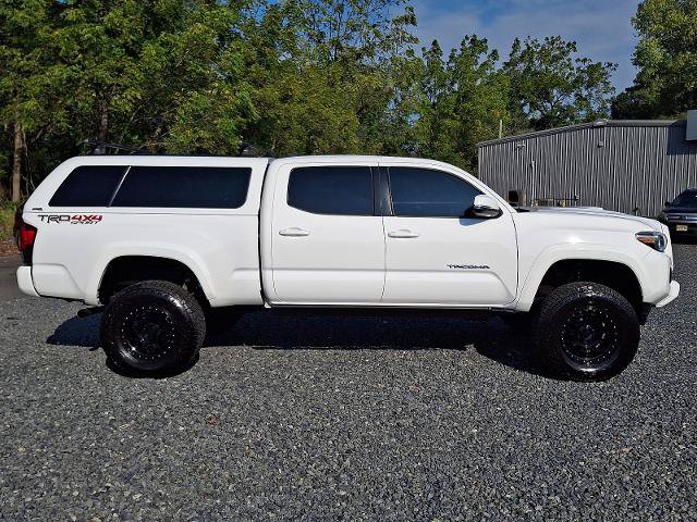 Used 2018 Toyota Tacoma TRD Sport w/ TRD Premium Sport Package AWD/4WD image 7