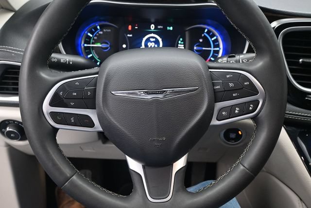 Used 2023 Chrysler Pacifica Limited FWD image 10