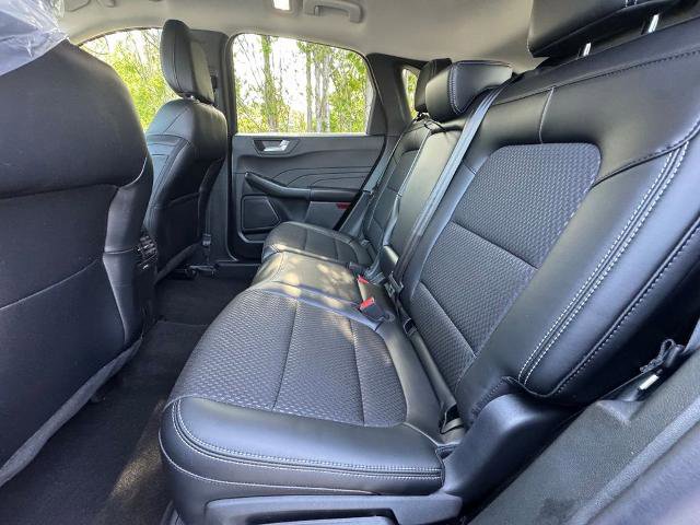 Certified 2025 Ford Escape SE w/ Class II Trailer Tow Package FWD image 10