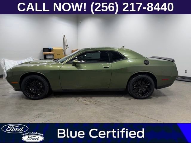 Used 2023 Dodge Challenger SXT RWD image 3