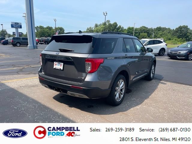 Certified 2023 Ford Explorer XLT w/ Equipment Group 202A AWD/4WD image 3
