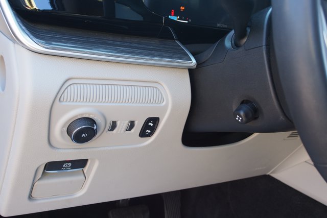 Used 2022 Jeep Wagoneer Series II w/ Premium Group I AWD/4WD image 27