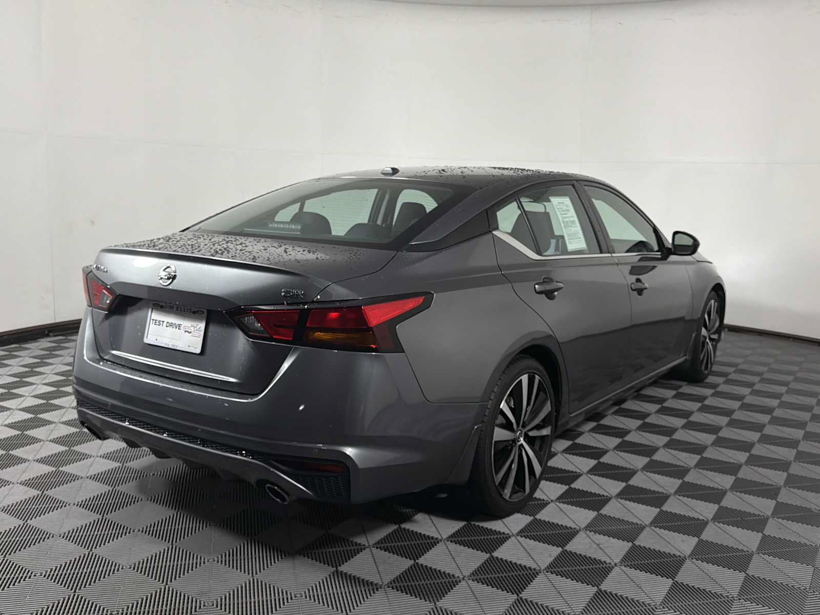 Used 2022 Nissan Altima 2.5 SR FWD image 11