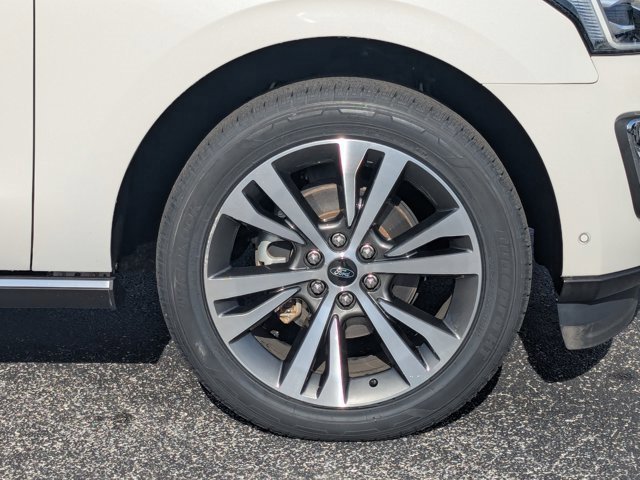 Certified 2021 Ford Expedition Limited image 12