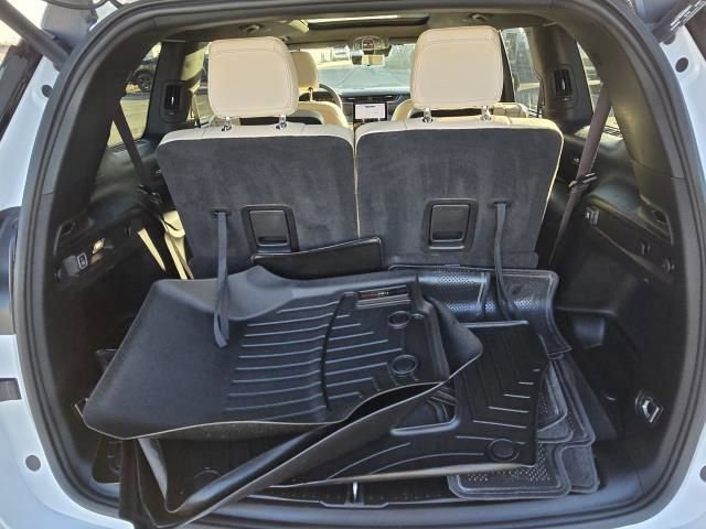 Used 2023 Jeep Grand Cherokee L Limited w/ Luxury Tech Group II image 12