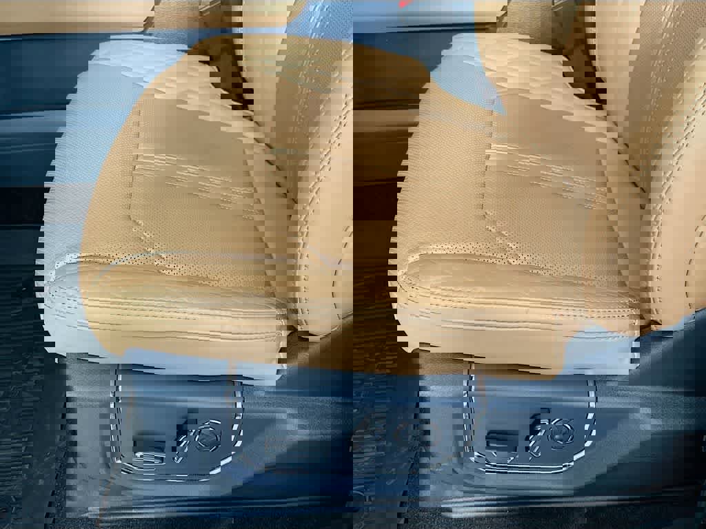 Certified 2023 Ford Expedition Platinum image 31