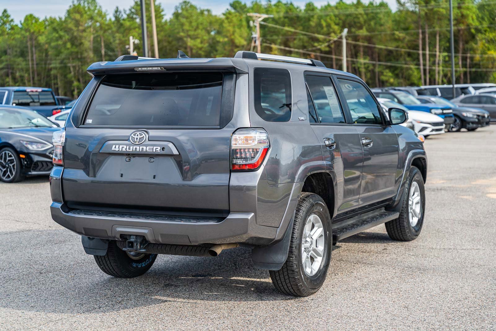 Used 2020 Toyota 4Runner SR5 image 5