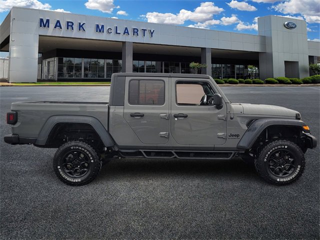 Used 2021 Jeep Gladiator Sport image 2