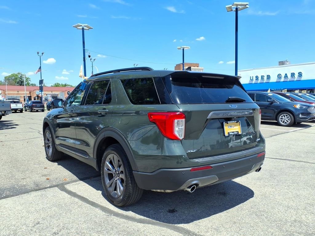 Certified 2024 Ford Explorer XLT w/ Equipment Group 202A AWD/4WD image 9
