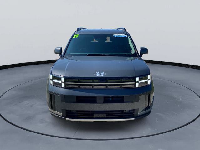 Used 2025 Hyundai Santa Fe Limited FWD image 2