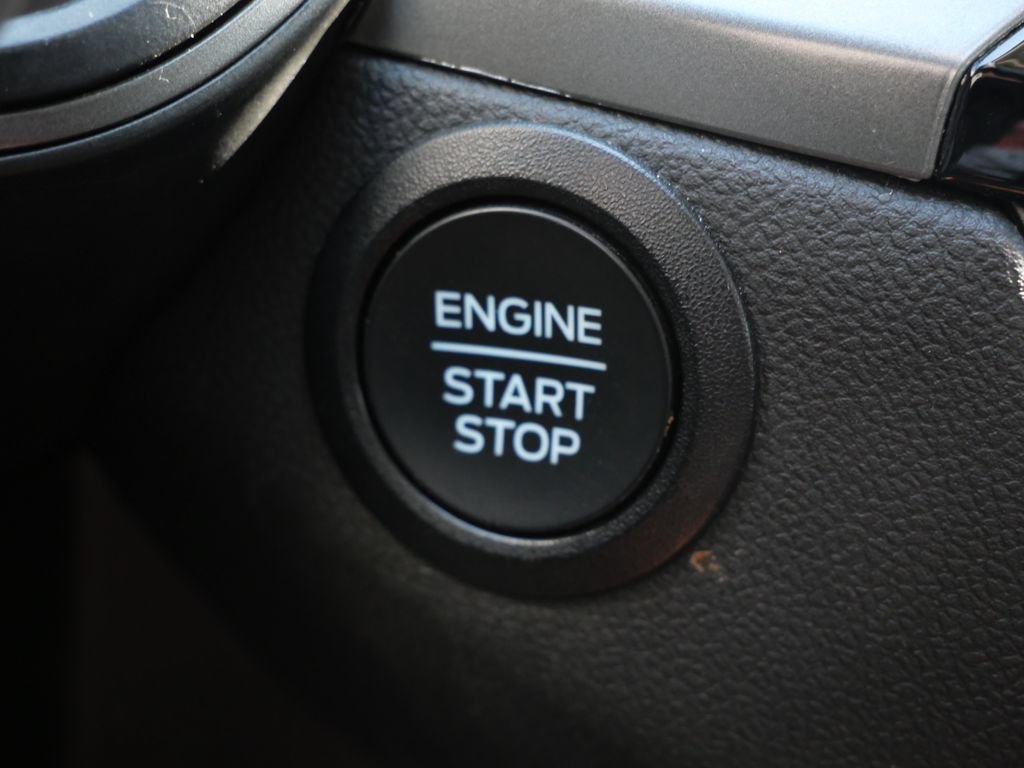 Certified 2025 Ford Escape Active AWD/4WD image 27