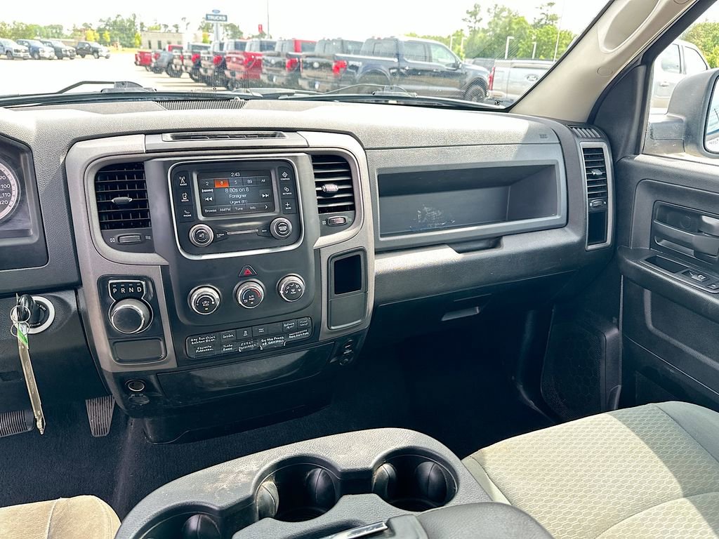 Used 2019 RAM 1500 Express w/ Express Value Package RWD image 20