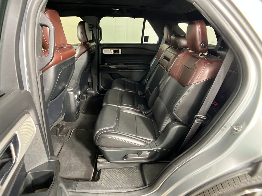 Certified 2020 Ford Explorer Platinum w/ Premium Technology Package image 31