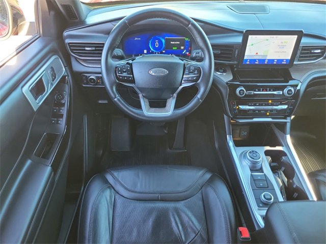 Certified 2023 Ford Explorer Platinum w/ Class IV Trailer Tow Package image 7