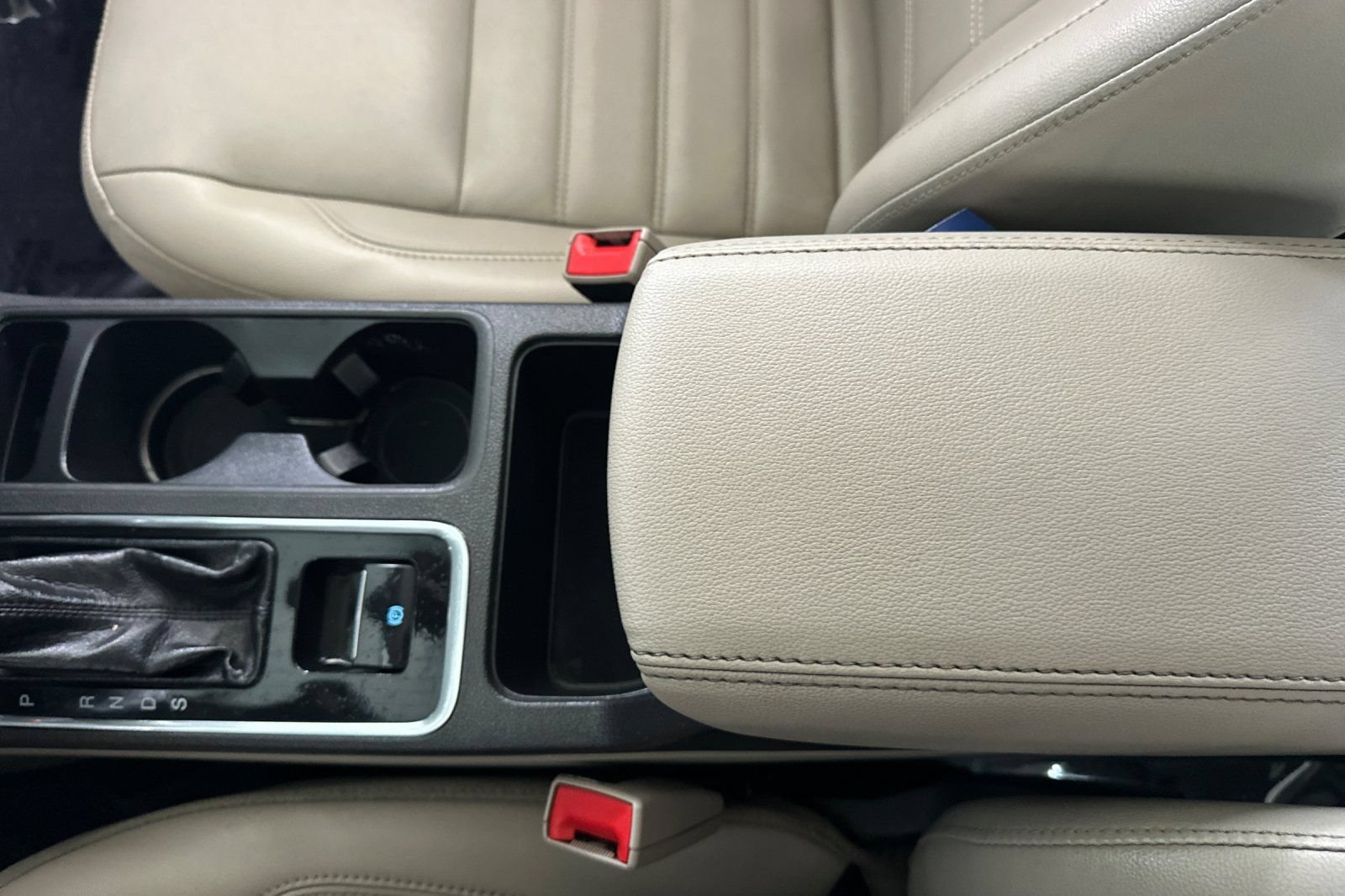 Certified 2018 Ford Escape Titanium FWD image 32