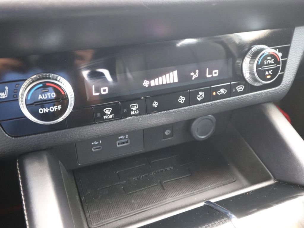 Used 2024 Mitsubishi Outlander SE Black Edition image 21