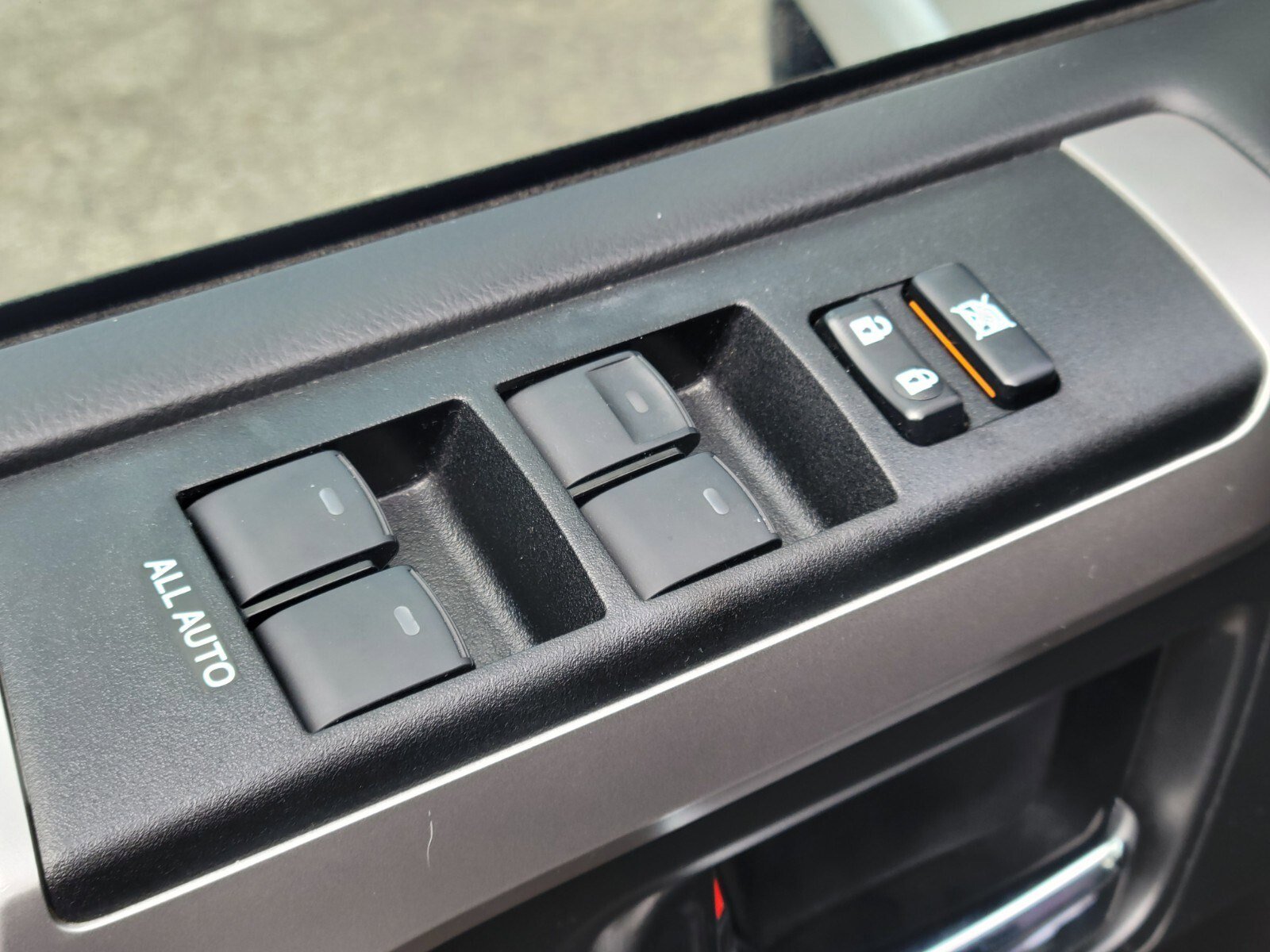 Used 2022 Toyota 4Runner SR5 image 18