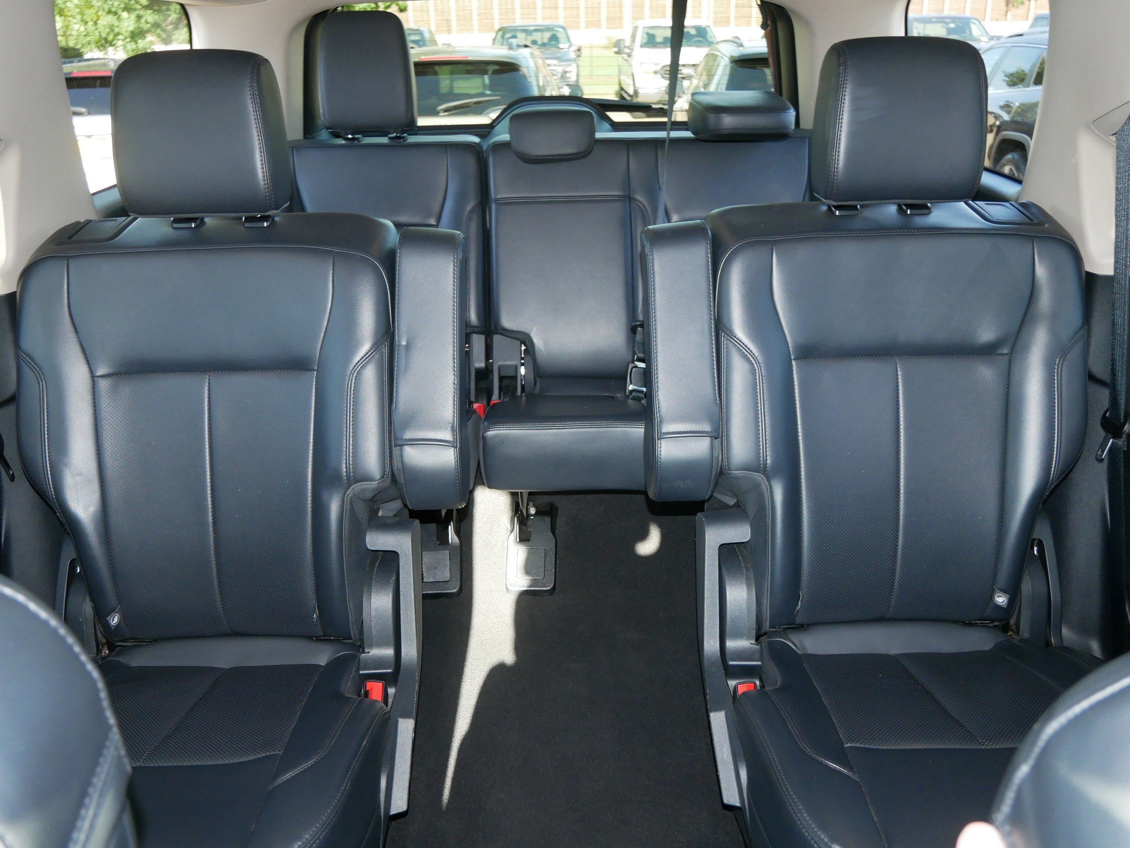 Certified 2024 Ford Expedition XLT image 13