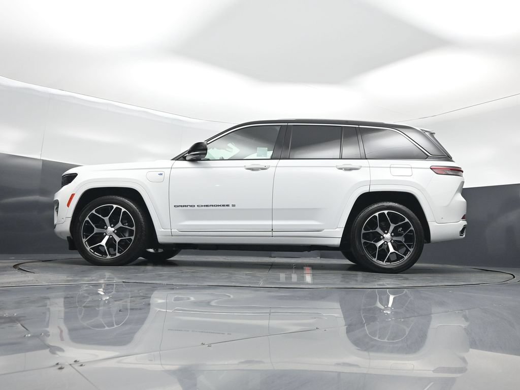 Used 2023 Jeep Grand Cherokee Summit AWD/4WD image 50
