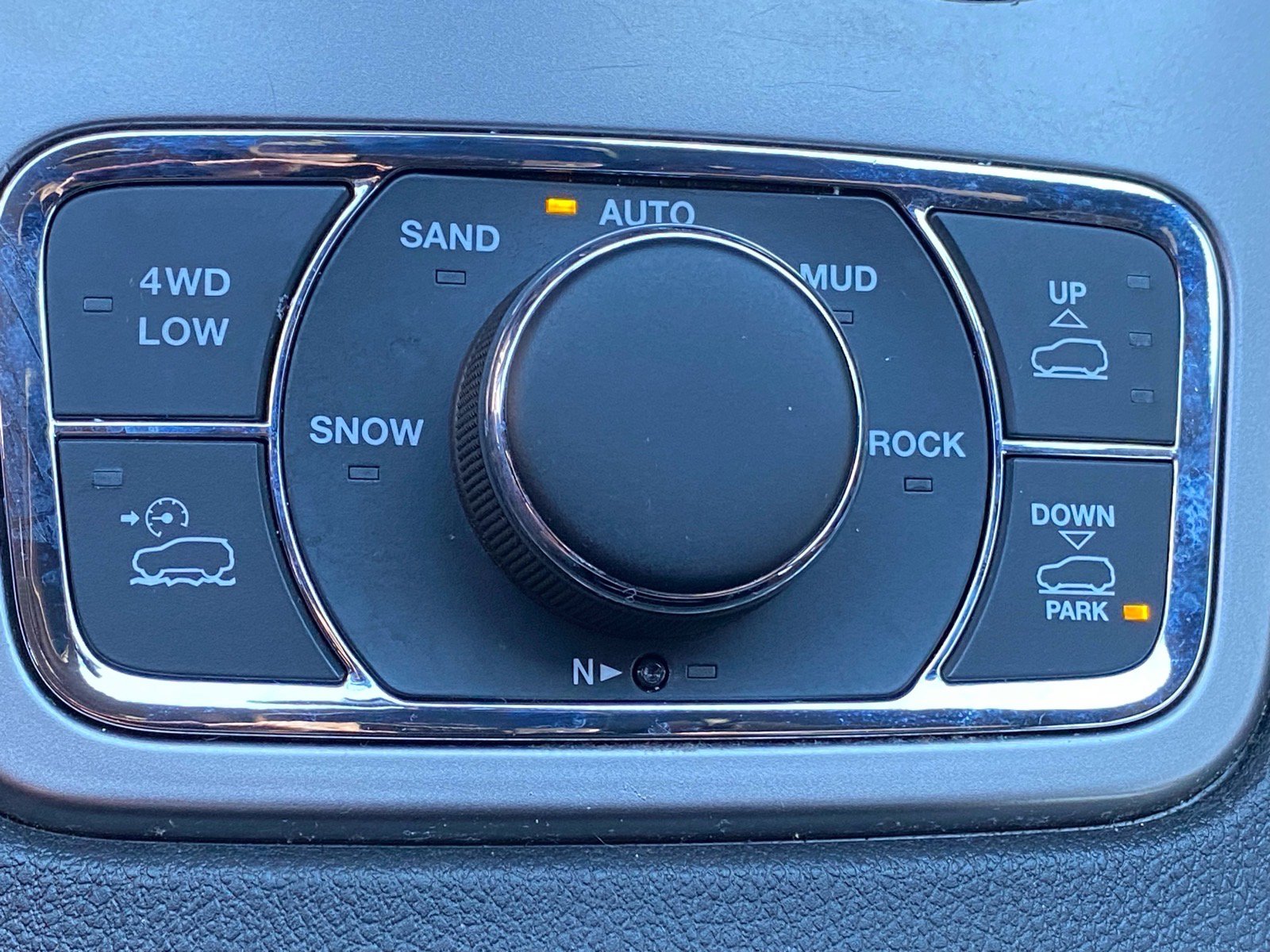 Used 2020 Jeep Grand Cherokee Trailhawk AWD/4WD image 21