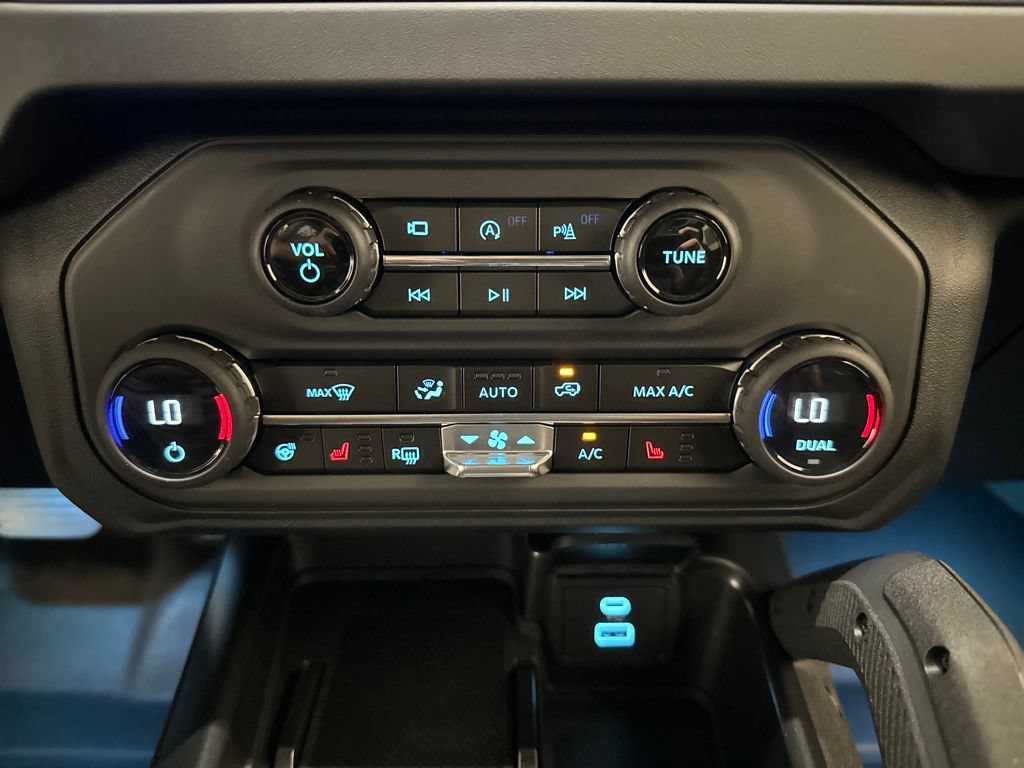 Certified 2025 Ford Bronco Badlands AWD/4WD image 35