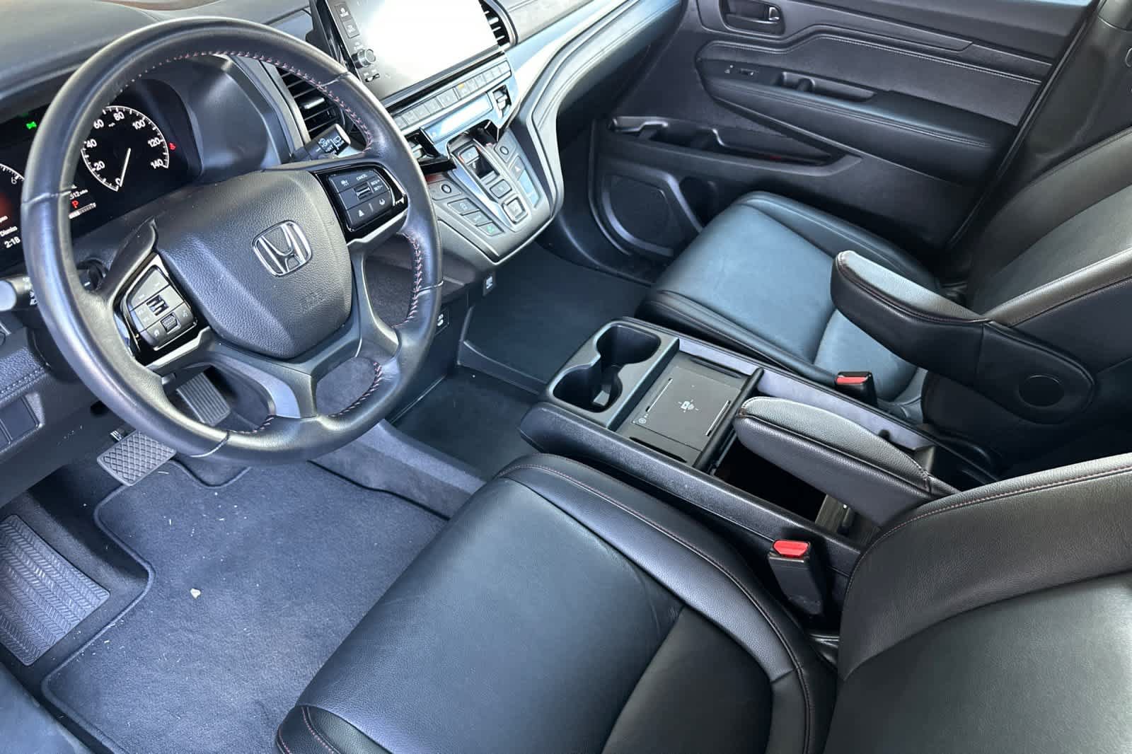 Used 2025 Honda Odyssey Sport-L image 11