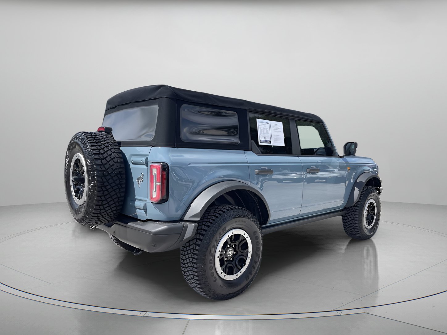 Certified 2021 Ford Bronco Badlands AWD/4WD image 3