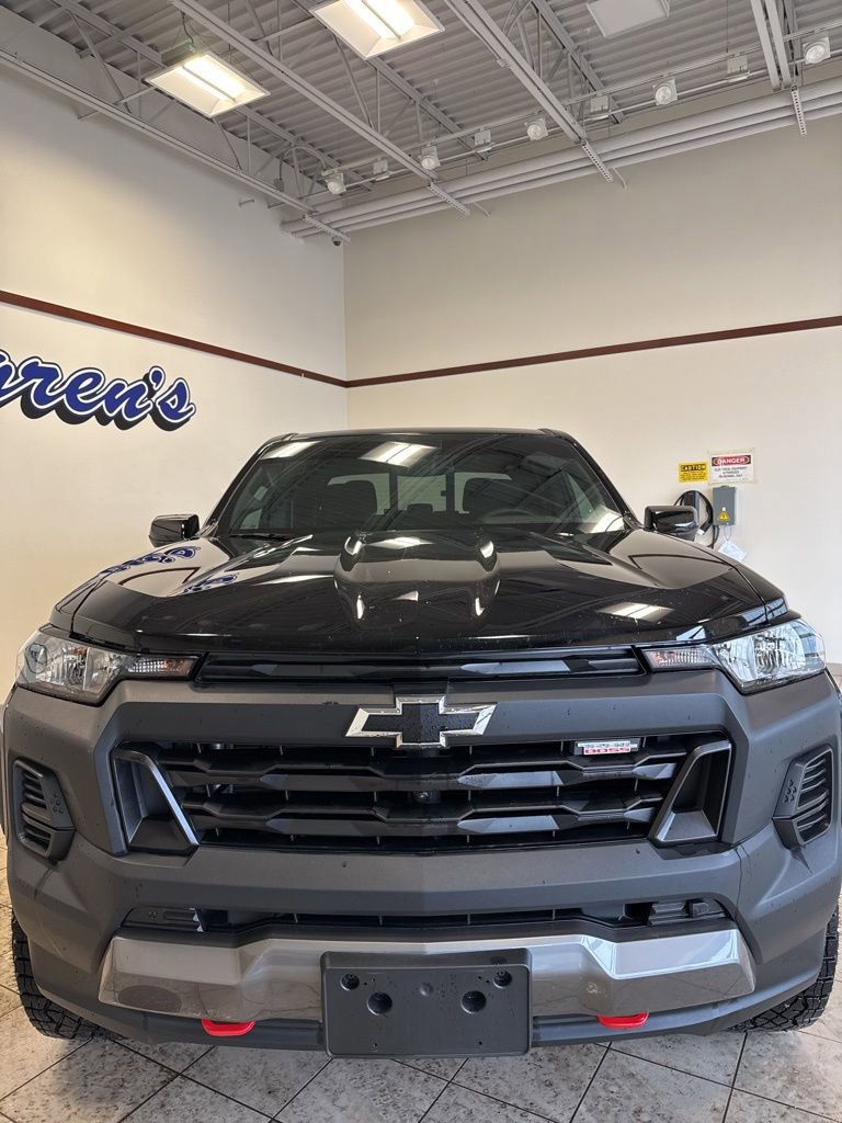Used 2024 Chevrolet Colorado Trail Boss w/ Technology Package image 5
