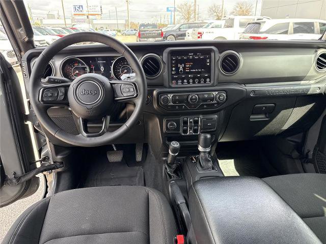 Used 2023 Jeep Wrangler Willys image 11
