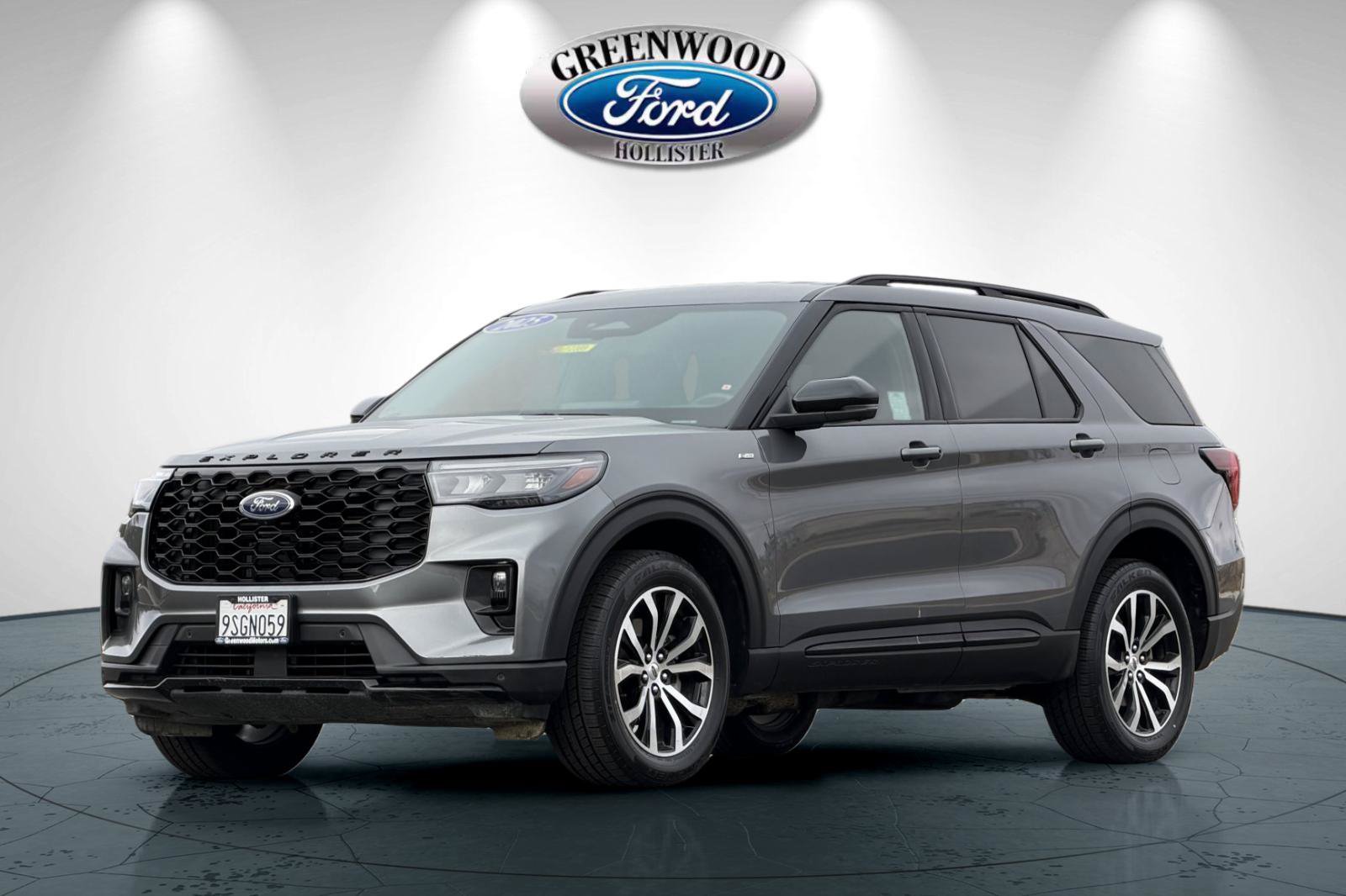 Certified 2025 Ford Explorer ST-Line AWD/4WD image 8