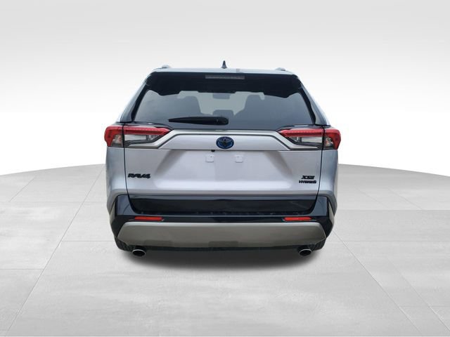 Used 2022 Toyota RAV4 XSE w/ XSE Grade Weather Package image 4