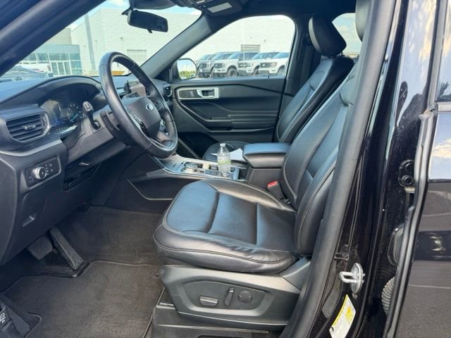 Certified 2020 Ford Explorer XLT w/ Equipment Group 202A AWD/4WD image 9